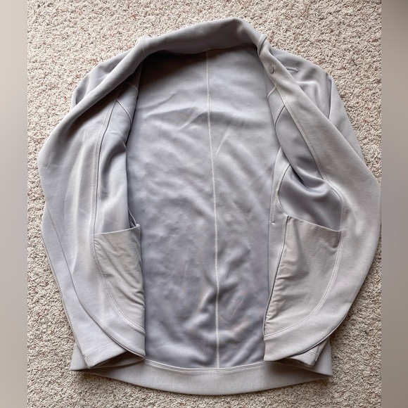 Lululemon Rally Wrap - Picture 2 of 8